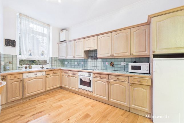 14, Westchester Drive, Hendon photo 3