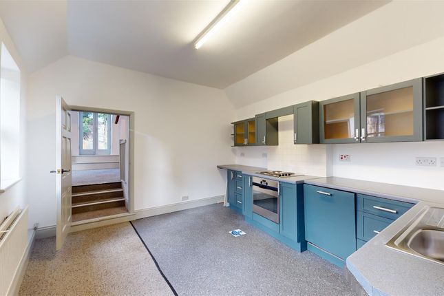 Flat to rent in St. Peters Street, Stamford