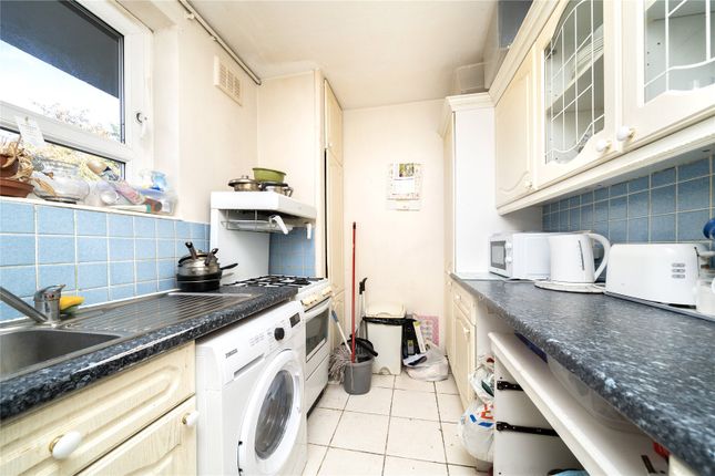 Flat for sale in Mayton Street, Islington, London