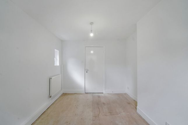 Flat C, 197 Kilburn Park Road, London Nw6 5LG