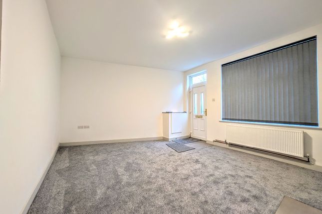 22 Clammerclough Road, Bolton photo 4