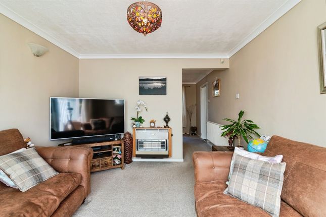 77, Cromwell Crescent, Nottingham photo 2