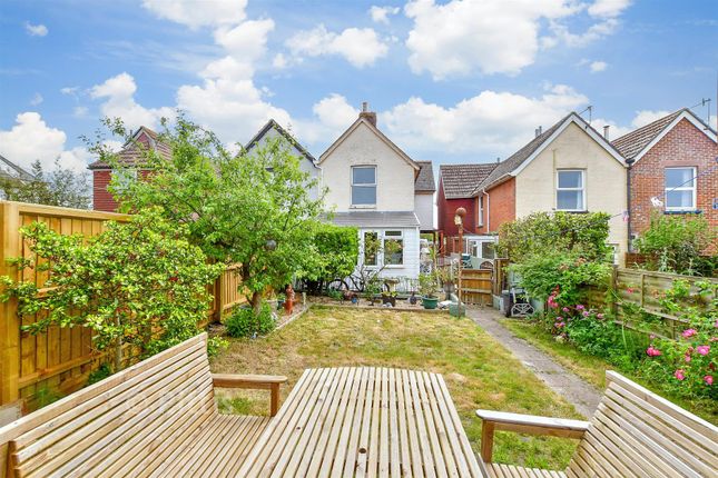 Wadhurst, Princes Road, Freshwater photo 2