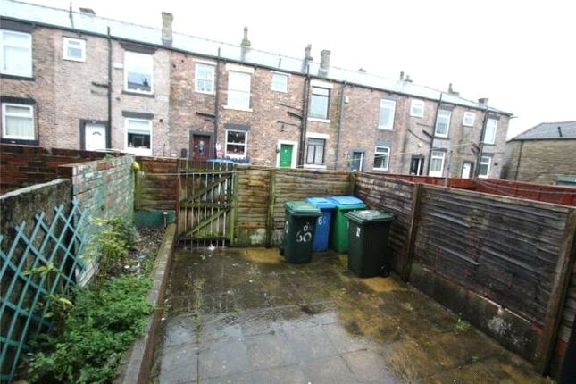 Terraced house to rent in Newhey Road, Milnrow, Rochdale, Lancashire