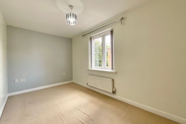 9 Clough Court, Nantwich photo 4