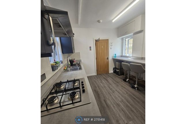 Yarmouth Road, Watford photo 4