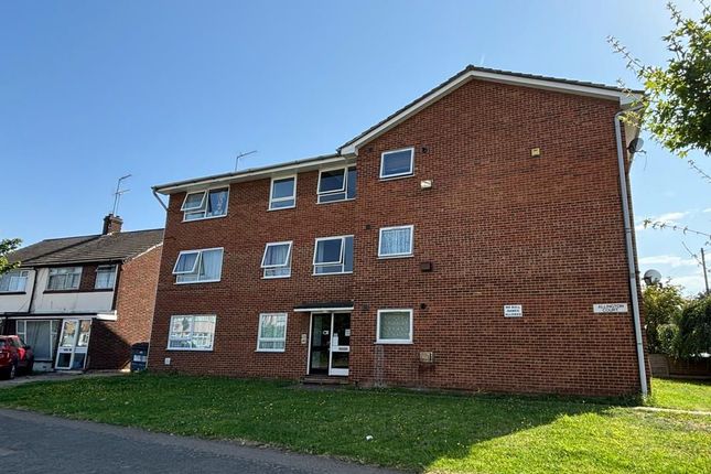 Flat for sale in 8 Allington Court, Percy Gardens, Enfield, Middlesex