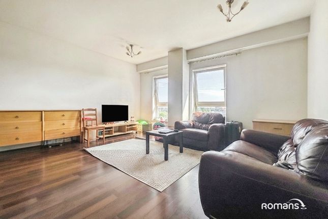 1008 Skyline Plaza,, Alencon Link, Hampshire photo 2
