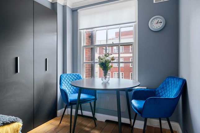 Park West Place, London  photo 3