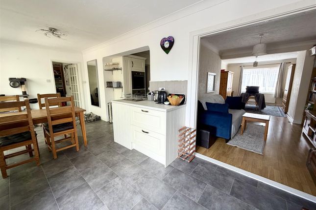 25, Beckhampton Road, Poole photo 3
