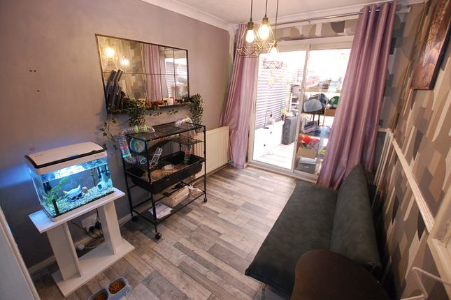2, Stoneyfield, Greater Manchester photo 3