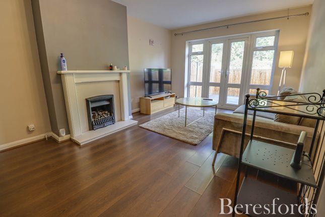 63, Shevon Way, Essex photo 3