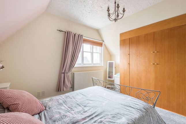 Flat 5, The Gables, Reigate photo 5