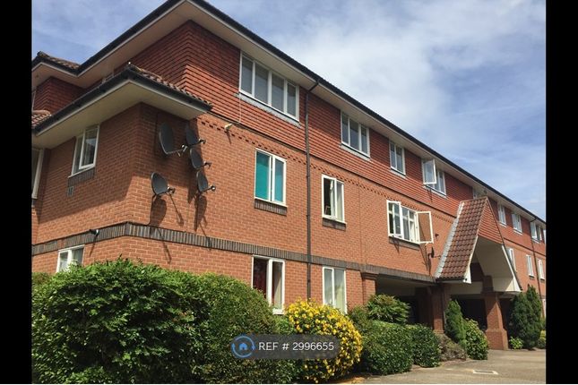 Millgate Court, Guildford Road, Farnham photo 4