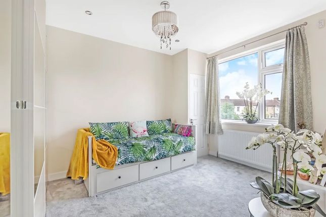 58 Streatham Road, Mitcham photo 5