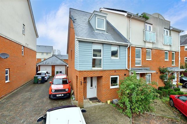 Thumbnail End terrace house for sale in Barrow Gardens, Redhill, Surrey