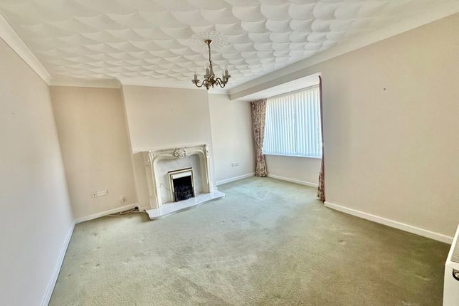 5, Heol Nant, Bridgend photo 2