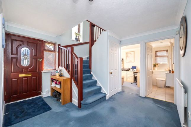 11, Cherry Tree Close, Worthing photo 4