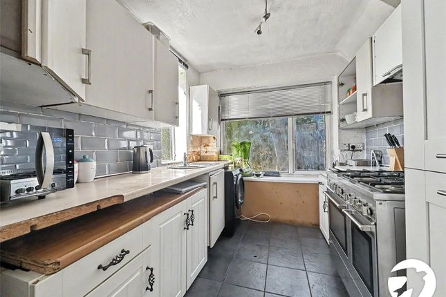 15, Kennard Close, Kent photo 3