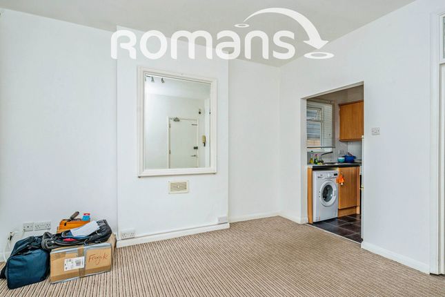 Flat 2, 36, Southwell Park Road, Camberley photo 2