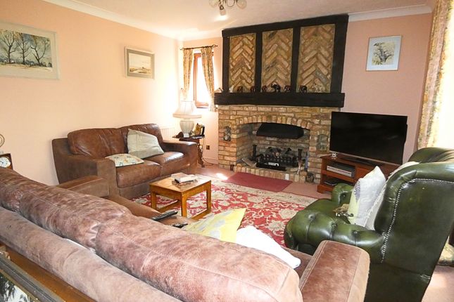 78 Oakwood Avenue, West Mersea, West Mersea photo 5