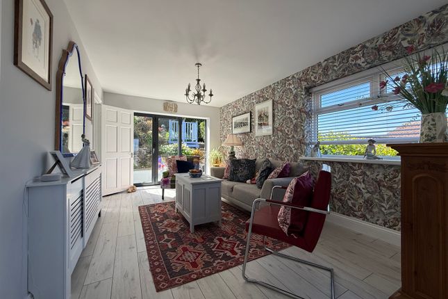 35, Hill Rise, Pembrokeshire photo 4