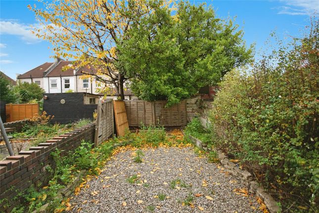 42, Stanley Park, Avon photo 2