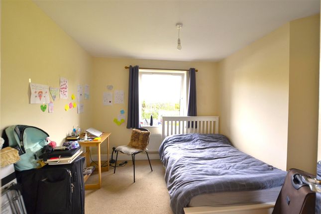 Flat for sale in Suffolk Drive, Gloucester