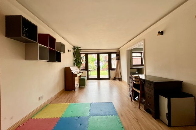 20, Bedford Grove, Nottingham photo 2