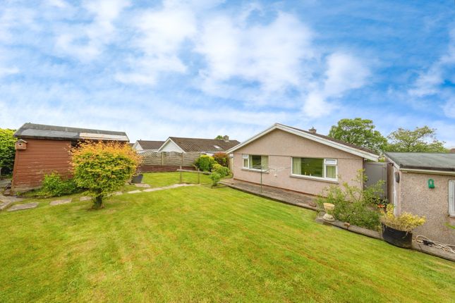 15, Courtlands Park, Carmarthenshire photo 2