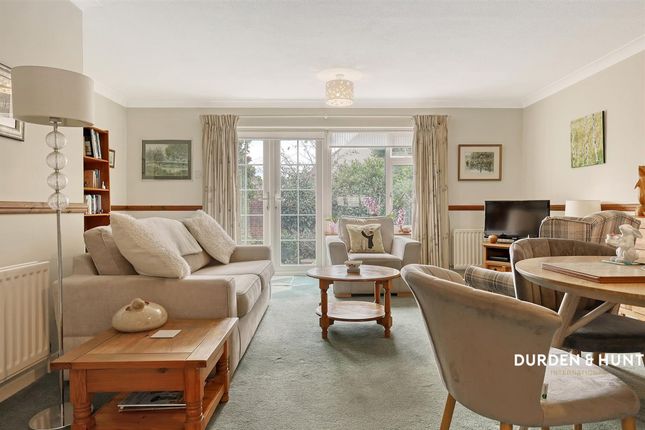 1 Tower Court, Ongar photo 3