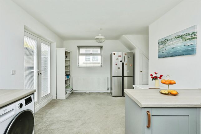 26, Kendal Close, Worksop photo 4