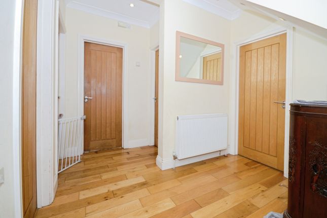 32, Belswains Lane, Hemel Hempstead photo 3