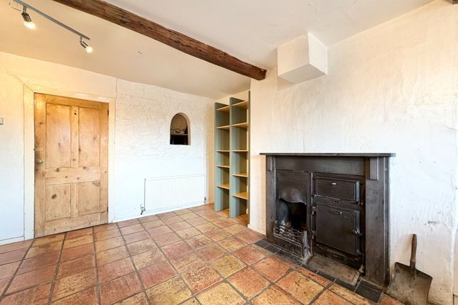 21, Cinderhills Road, West Yorkshire photo 4