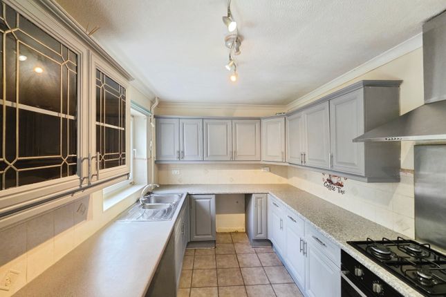 16, Peterborough photo 2