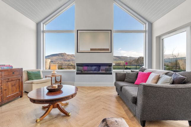 2 Loanside View, Auchterarder photo 4
