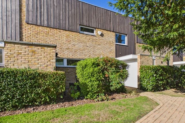 3-bed detached on Marsham Lane, Buckinghamshire, £2,500/mo