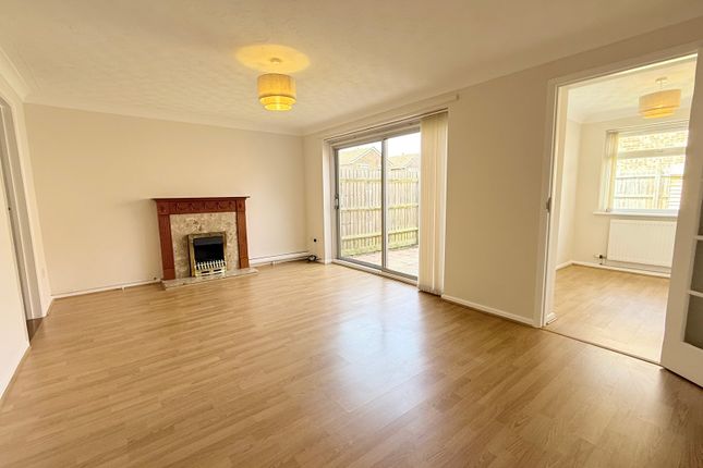 25, Francis Little Drive, Oxfordshire photo 3