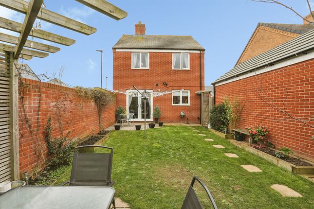 4, Gates Close, Bury St. Edmunds photo 2