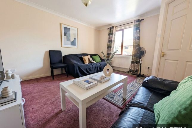 72 Cowley Close, Southampton photo 4