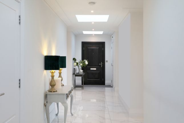 24, 24 Glen Island Taplow, Maidenhead photo 4