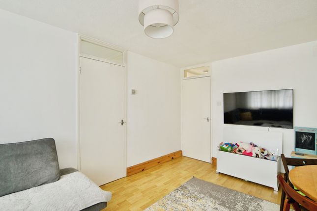 31, Shurland Avenue, Barnet photo 4