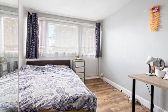 32, Kinross House, Islington photo 3