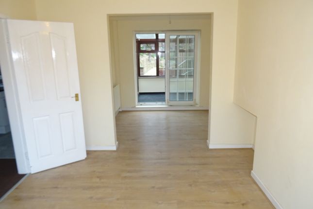 6, Glover Square, Sunderland photo 3