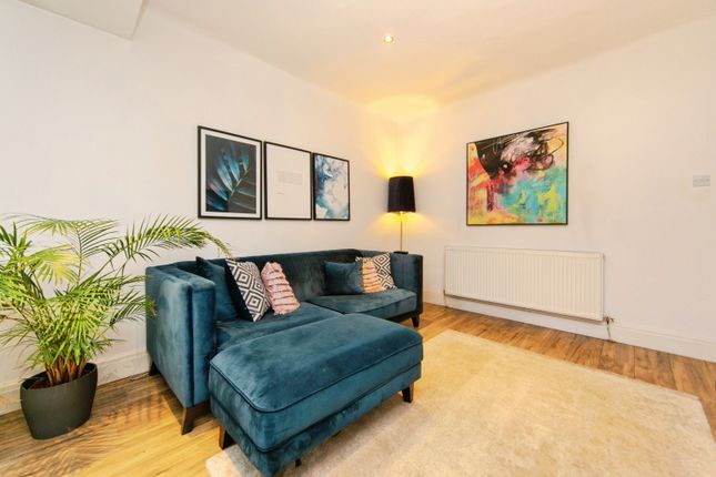 151, Barrows Green Lane, Widnes photo 3