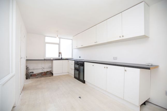 576, Kingswood Road, Nuneaton photo 3