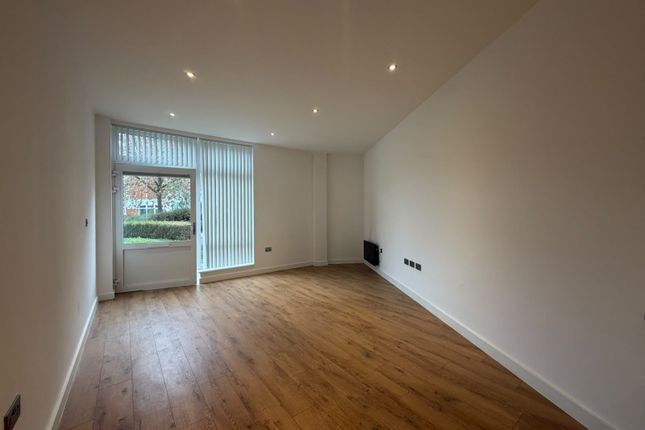 12 Missenden House Chalfont Park, Gerrards Cross photo 2