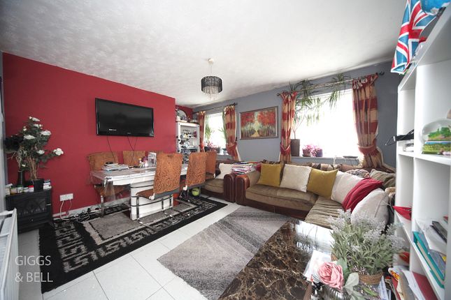 8, Ramsey Close, Luton photo 4