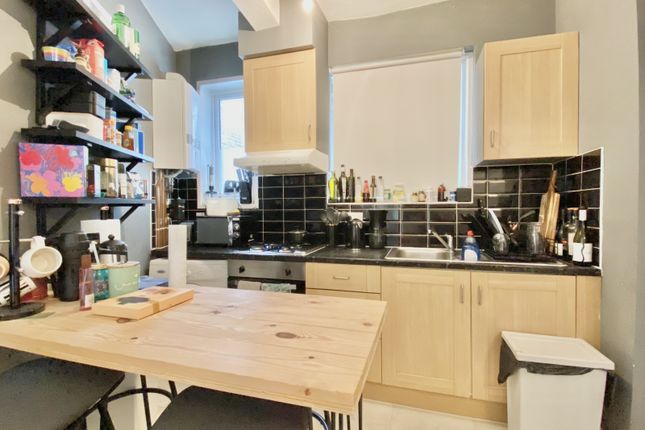 254, Sellincourt Road, London photo 4