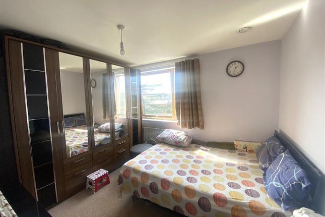 Flat 67, 92a, Phoenix House, HOUNSLOW photo 5